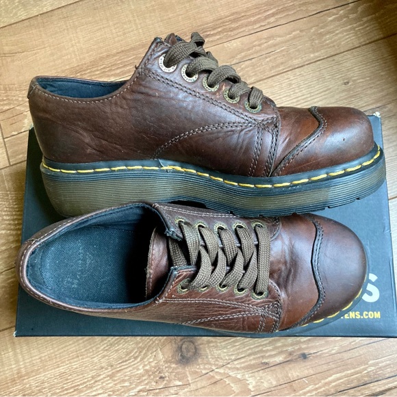 Dr. Martens brown leather Oxford shoes size 7 - Picture 6 of 13